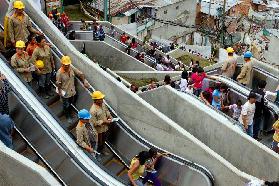Escaleras Comuna 13 Medellin 3