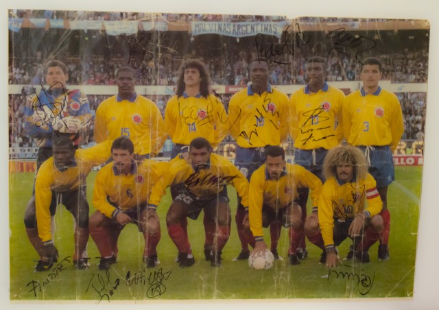 Colombia 1994 World Cup team autographed poster